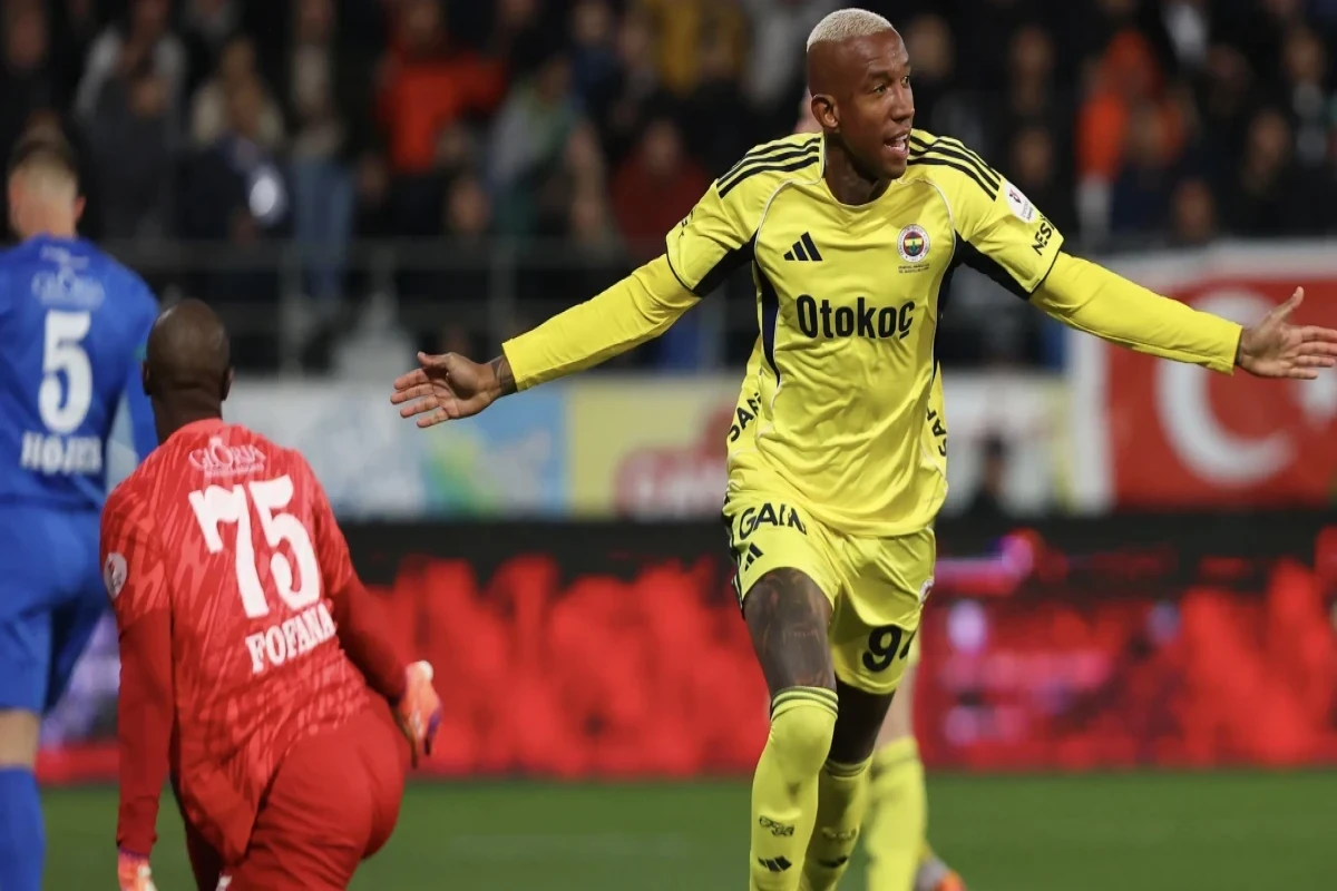 Fenerbahçe manages to come back from 2:0 down against Rizespor