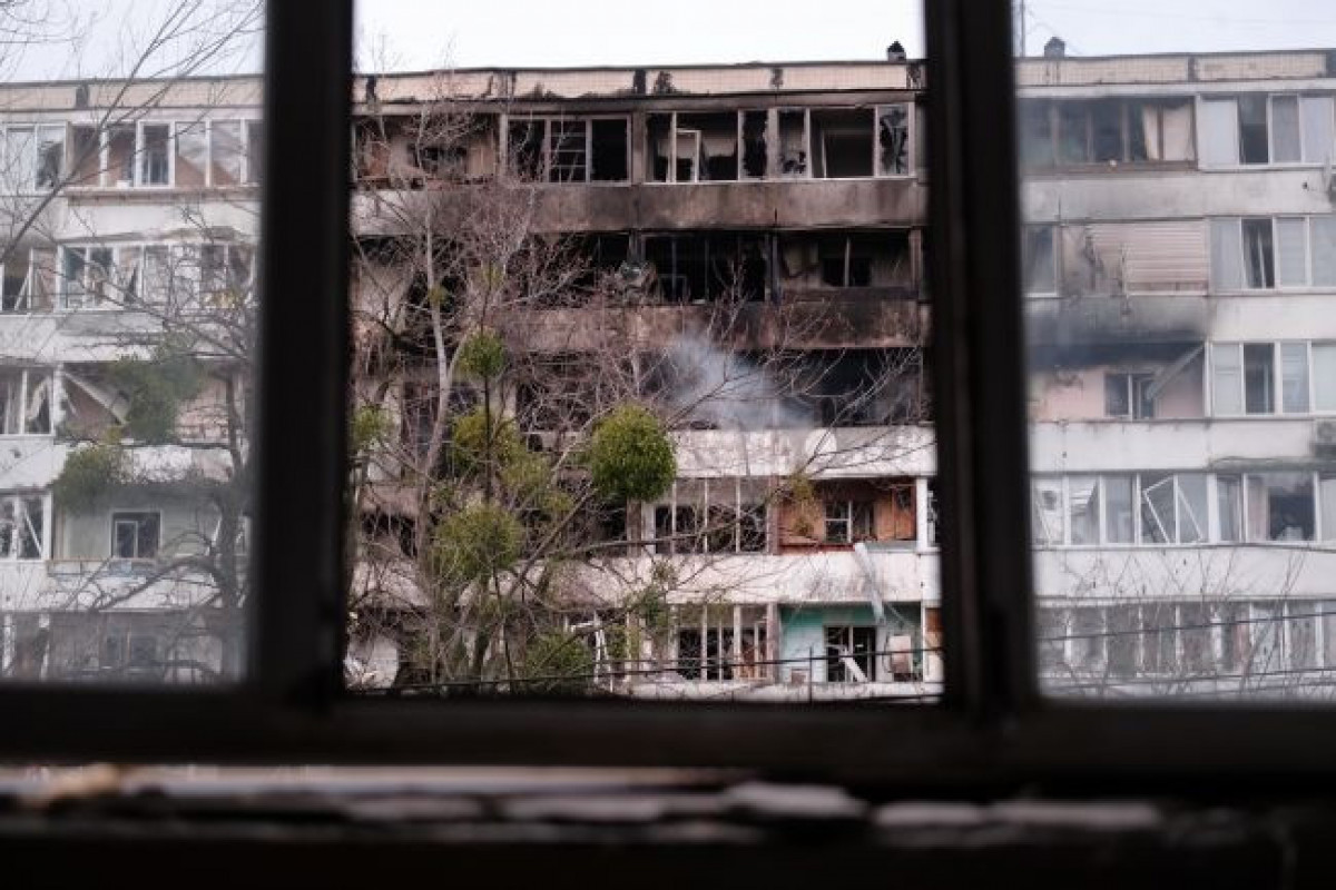 Russian overnight strike on Kyiv kills four and injures several