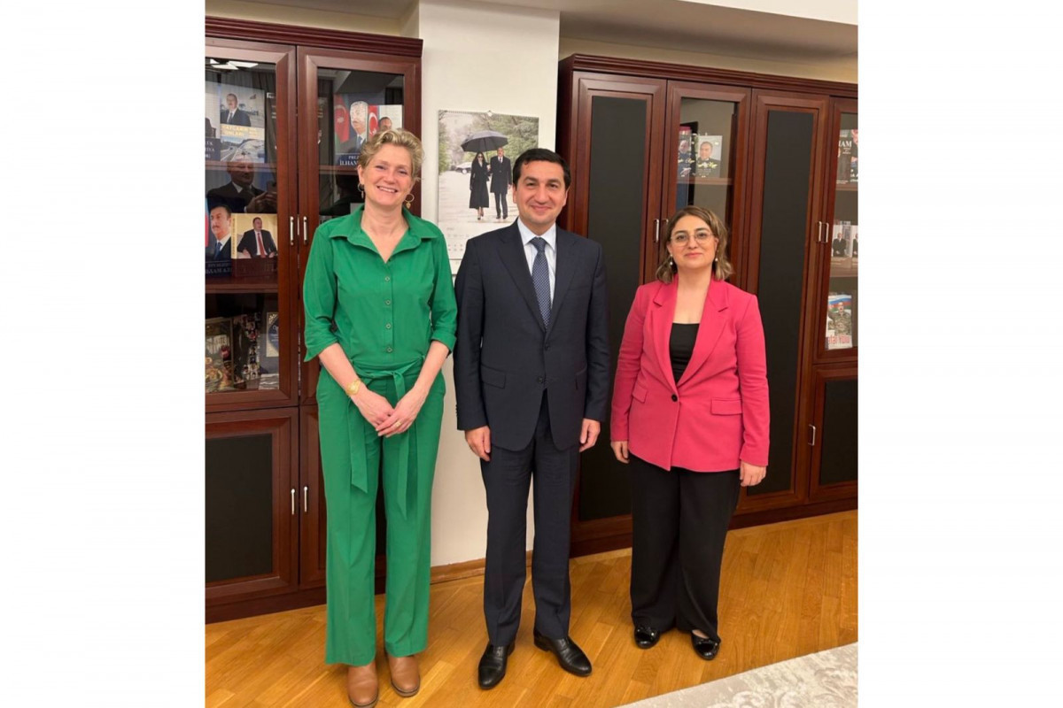 Azerbaijani presidential aide Hikmat Hajiyev meets Dutch ambassador
