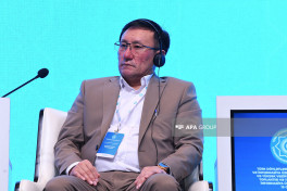 Panel session held as part of OTS's Media Forum -PHOTO -PHOTO 