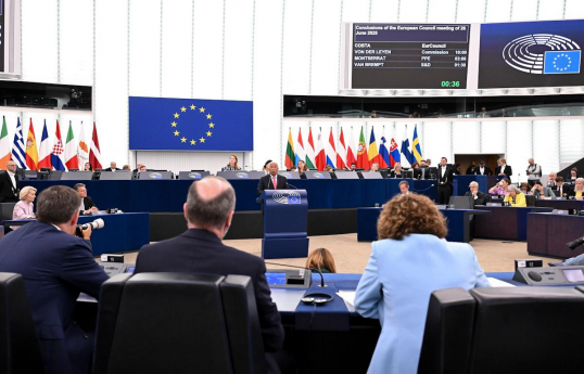 European Parliament adopts resolution outlining EU demands for "peace plan" for Ukraine