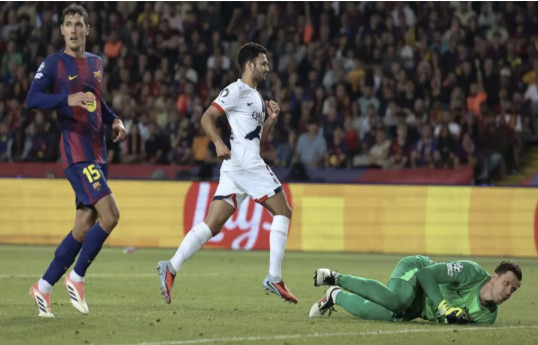 Ramos snatches Champions League holders PSG late win at Barca