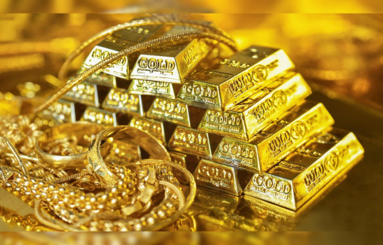 Gold set for seventh weekly rise on US rate-cut hopes, government shutdown