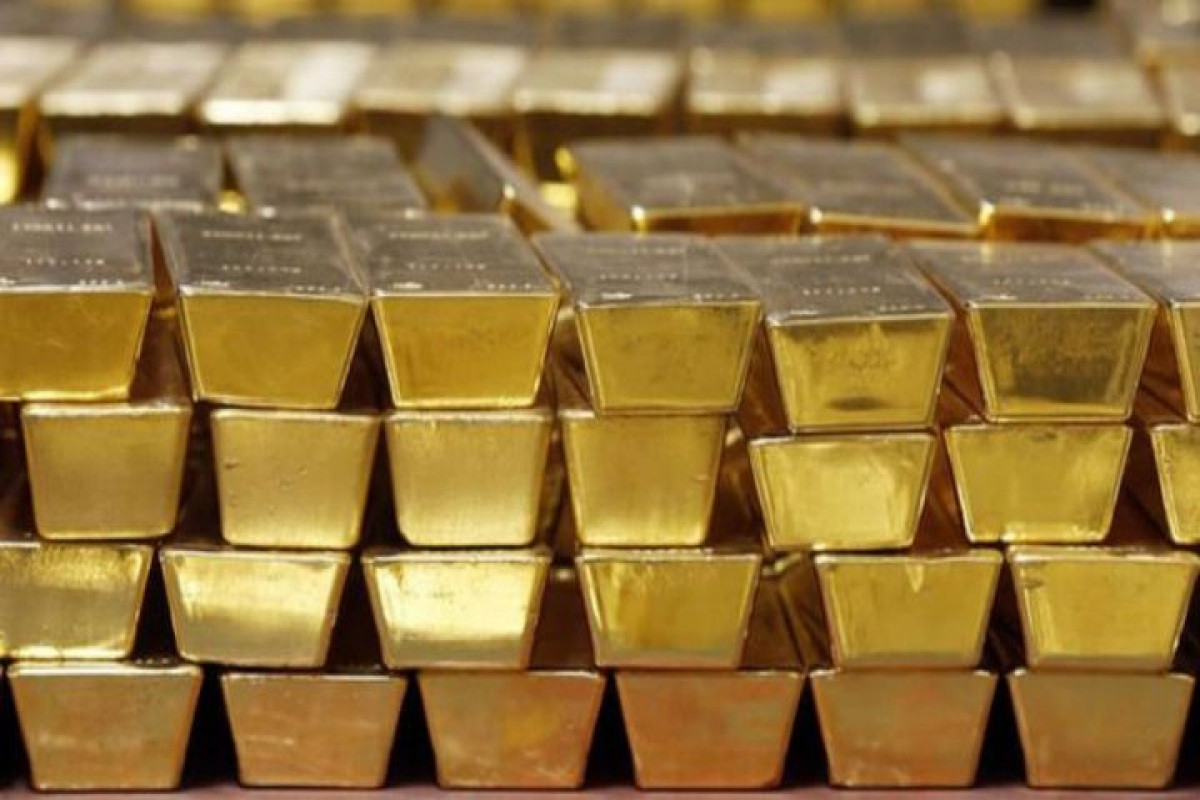 Gold price hits record high on 