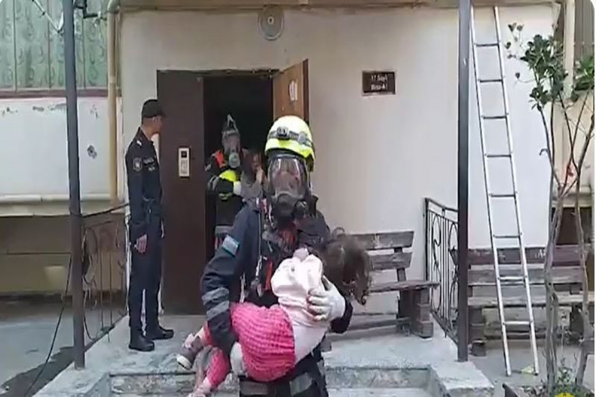 Fire breaks out in a residential building in Azerbaijan, dozens evacuated -VIDEO 