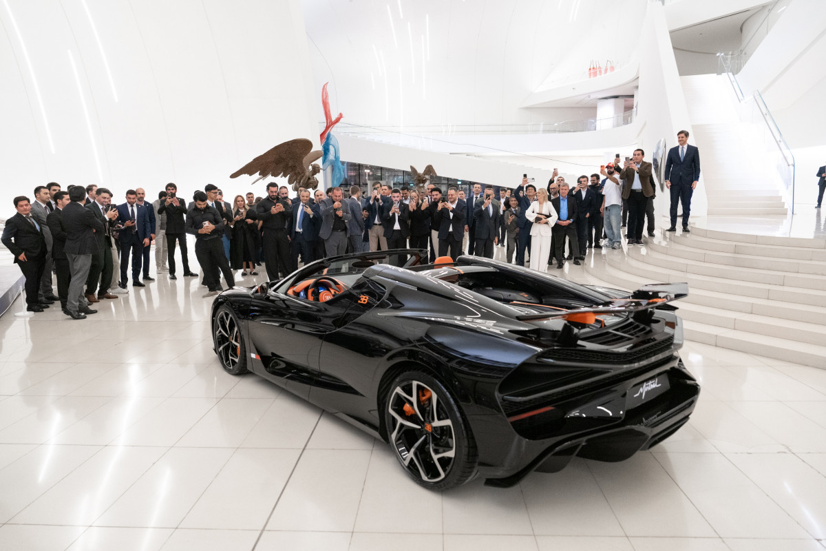 Bugatti Mistral – the world’s fastest roadster arrives in Azerbaijan