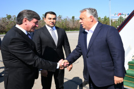 Hungarian PM arrives in Gabala to attend OTS Summit