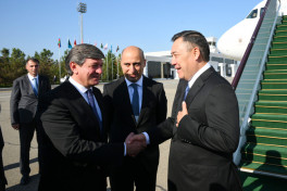 Kyrgyz President Sadyr Zhaparov arrives in Azerbaijan