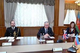 Minister of Defense meets with British Ambassador to Azerbaijan
