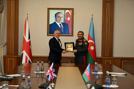Minister of Defense meets with British Ambassador to Azerbaijan