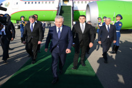 President of Uzbekistan Shavkat Mirziyoyev arrives in Azerbaijan
