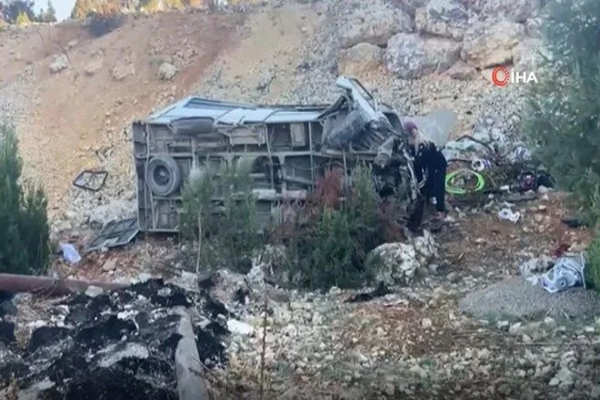 Bus carrying workers falls into ravine in Türkiye, 5 dead, 14 injured-PHOTO 
