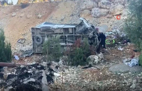 Bus carrying workers falls into ravine in Türkiye, 5 dead, 14 injured-PHOTO 