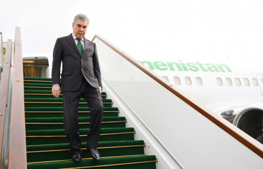 National Leader of the Turkmen People arrives in Azerbaijan
