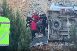 Bus carrying workers falls into ravine in Türkiye, 5 dead, 14 injured-PHOTO 