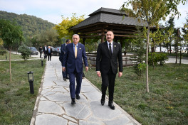 Official luncheon hosted in honor of heads of state and government attending OTS Summit in Gabala