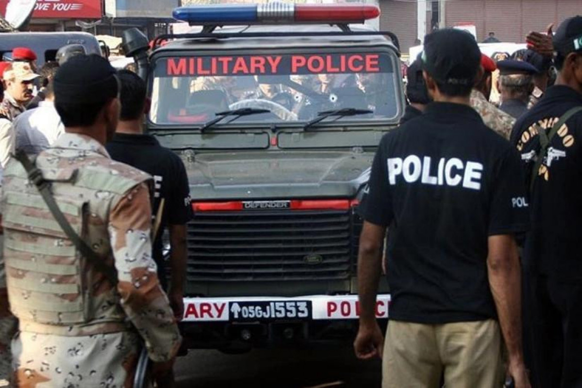 Armed attack on convoy on Afghanistan-Pakistan border, 11 soldiers killed