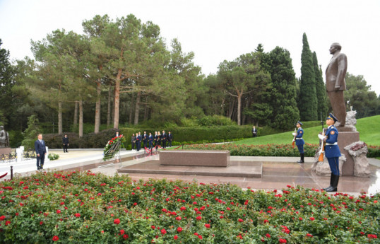 Speaker of Croatian Parliament visits the Alleys of Honor and Martyrs