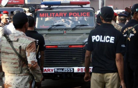 Armed attack on convoy on Afghanistan-Pakistan border, 11 soldiers killed