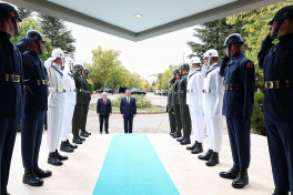 Azerbaijani and Turkish Defense Ministers hold bilateral meeting in Ankara