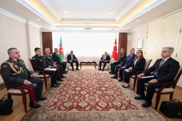 Azerbaijan Minister of Defense meets with Georgian counterpart -UPDATED 