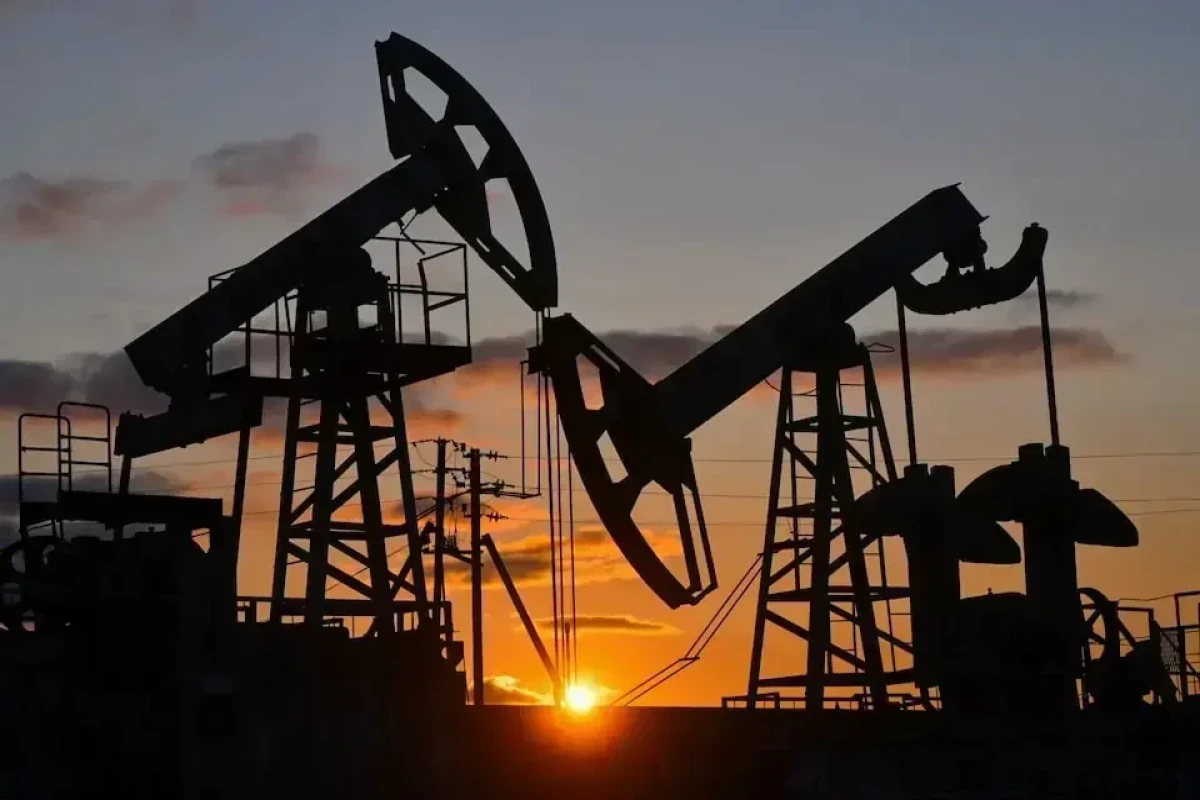 Oil prices fall slightly as risk premium fades after Gaza deal