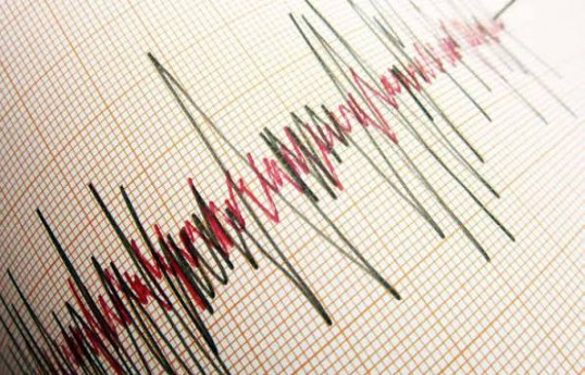 Magnitude 7.5 earthquake hits southern Philippines
