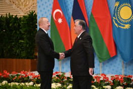 President Ilham Aliyev arrived at Palace of Nation in Dushanbe to participate in CIS Heads of State Council meeting