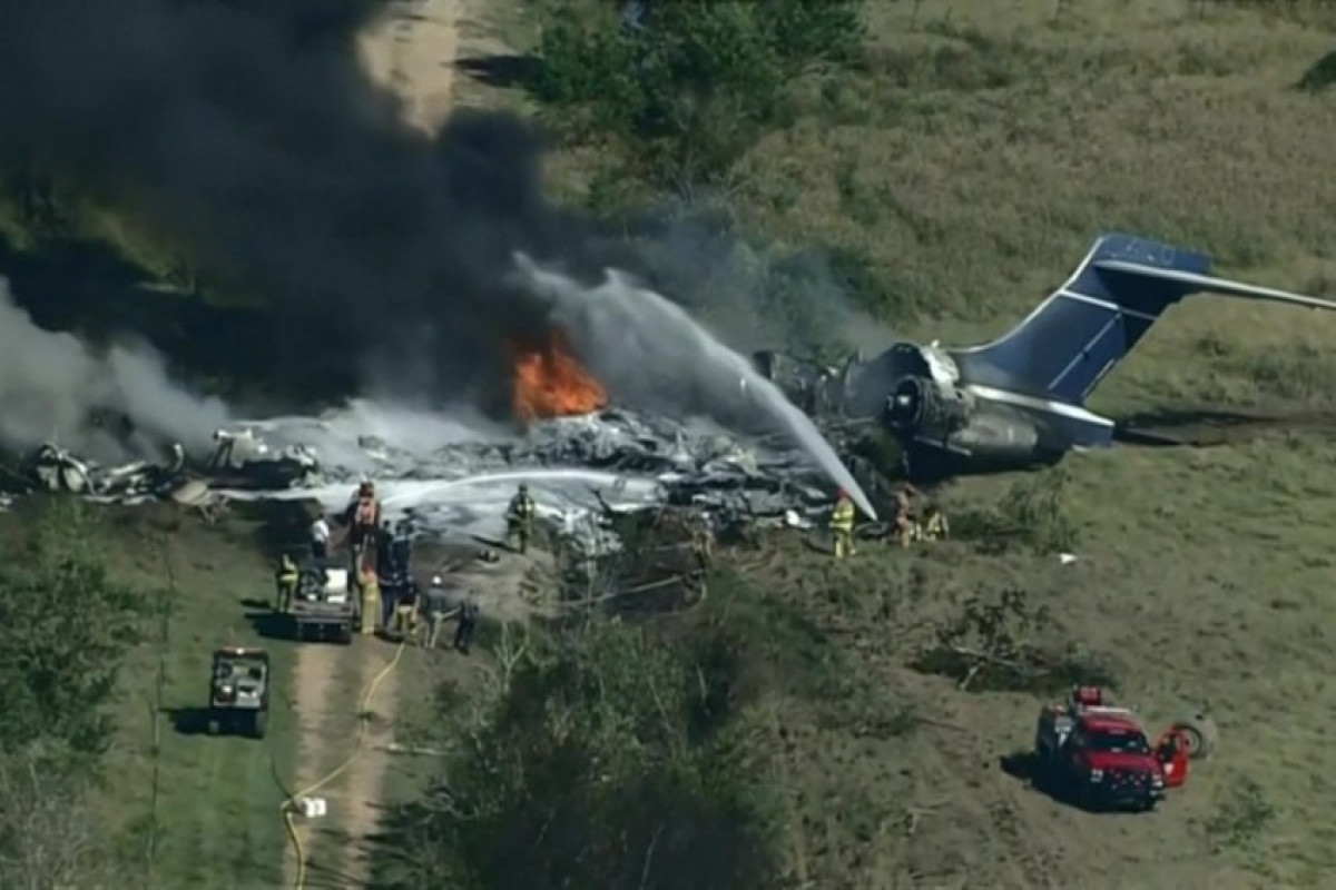 Plane crash northwest of Fort Worth, multiple semi-trucks on fire