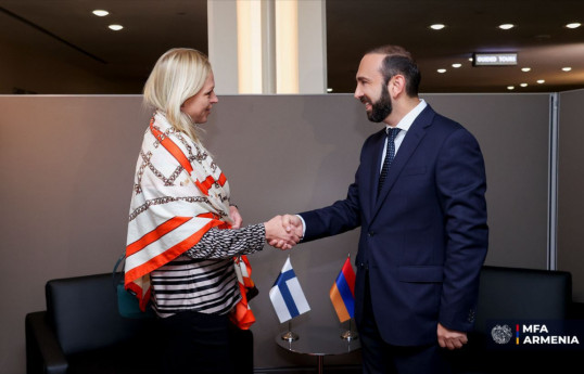 OSCE Chairperson-in-Office and Finnish Foreign Minister Elina Valtonen and Armenian Foreign Minister Ararat Mirzoyan