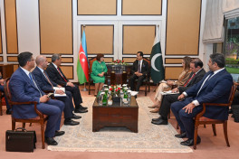 Azerbaijani Parliament Speaker met with Chairman of Senate of Islamic Republic of Pakistan