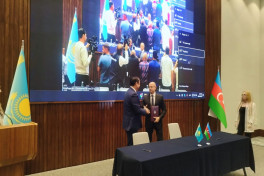 Azerbaijan, Kazakhstan sign protocol as part of meeting of Intergovernmental Commission -UPDATED 