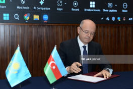 Azerbaijan, Kazakhstan sign protocol as part of meeting of Intergovernmental Commission -UPDATED 