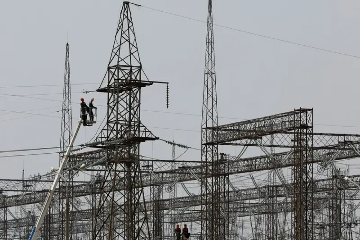 Russian strikes knock out power in parts of Ukraine