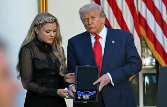 Trump posthumously awards Charlie Kirk the Presidential Medal of Freedom