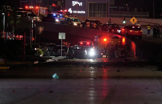 Pickup truck explodes on busy street in Ecuador
