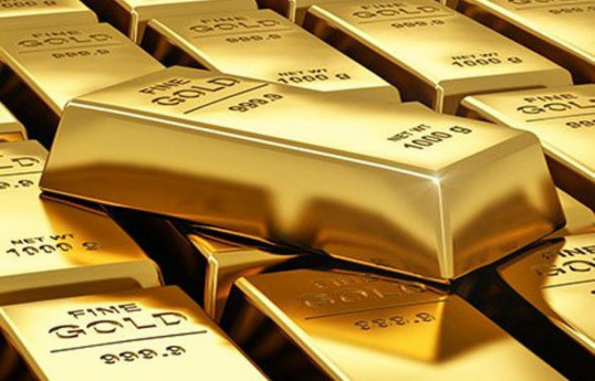 Gold hits record high on Fed rate-cut bets, US-China trade woes