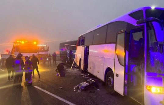 Bus crashes into bus stop in Istanbul after driver dispute, one dead, four injured