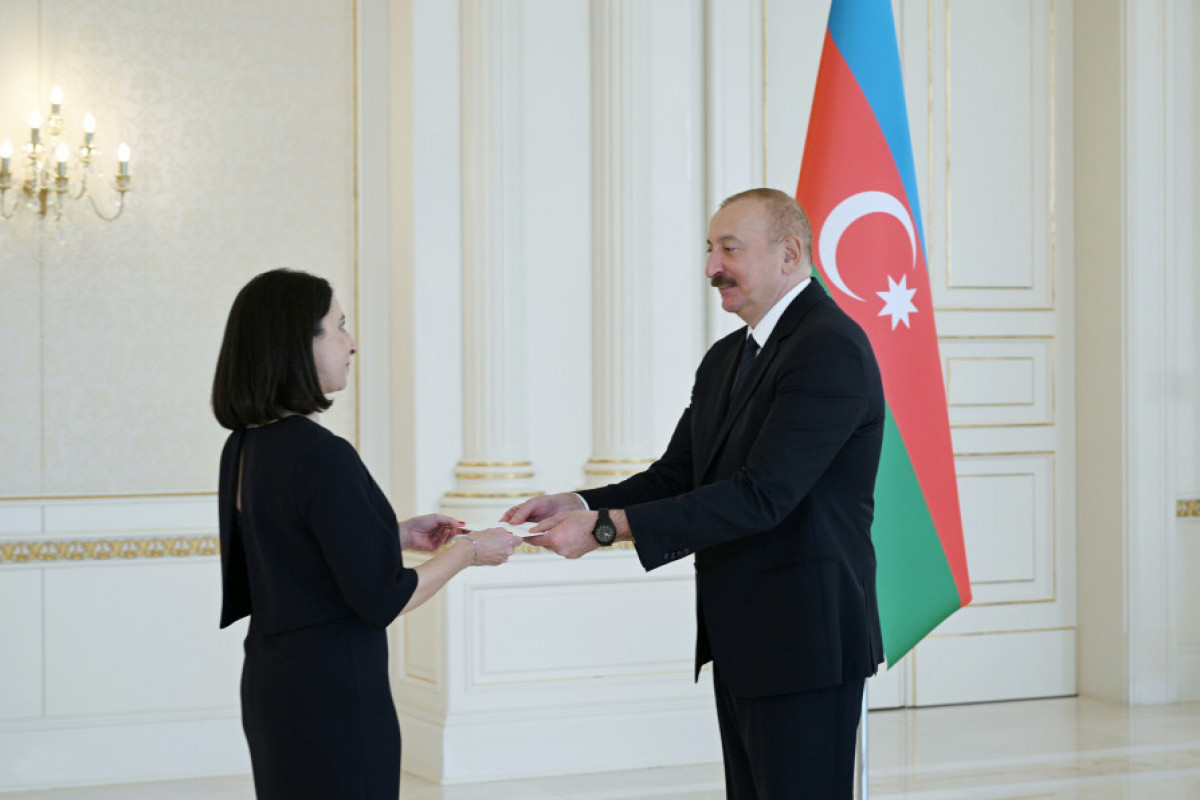President of Azerbaijan accepted credentials of newly appointed ambassador of France