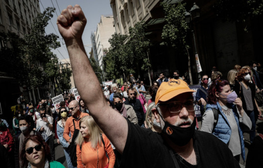 Greece passes labour law allowing 13-hour workdays in some cases