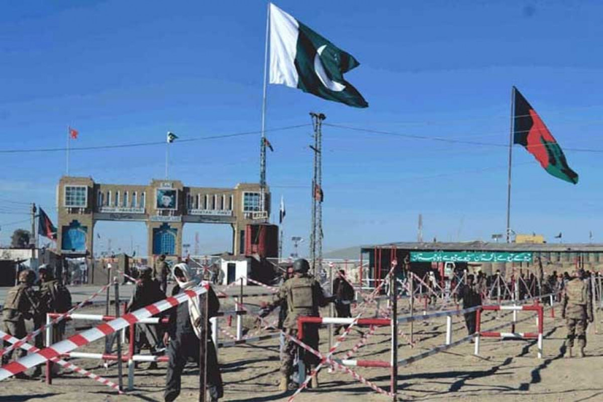 Suicide attack kills 7 Pakistani troops near Afghan border, security officials say