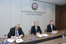 Azerbaijan’s Foreign Minister meets OIC Labour Centre Director to discuss cooperation