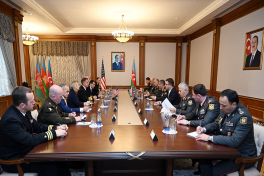 Azerbaijan Minister of Defense meets with Commander of U.S. Central Command