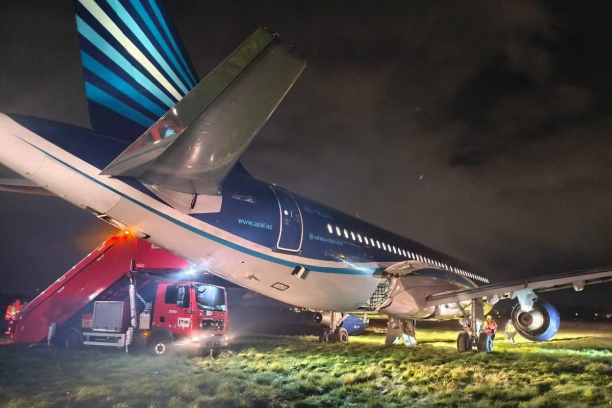 AZAL plane makes emergency landing at St. Petersburg airport, no injuries -UPDATED-1 -PHOTO 