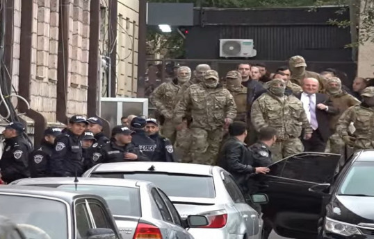 Gyumri mayor escorted out of municipality building by special forces -UPDATED-1 