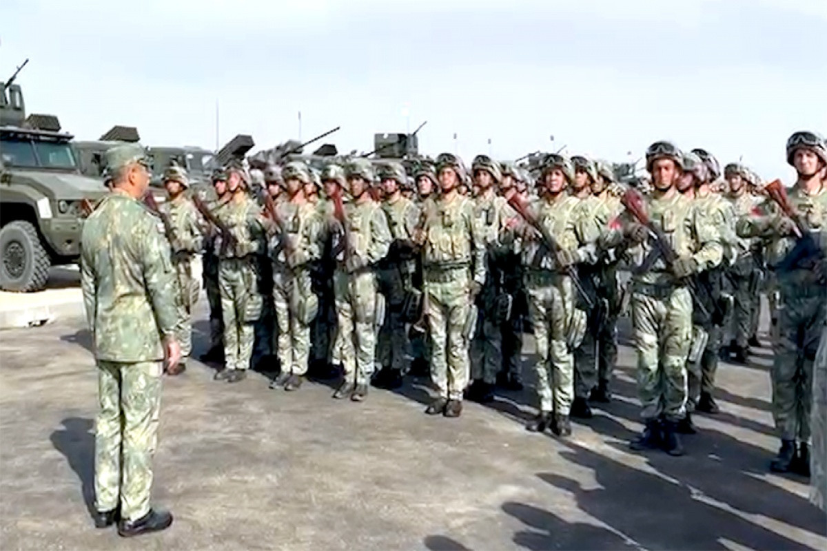 Azerbaijan Defense Minister meets with personnel participating in “Unity-2025” exercise-VIDEO 