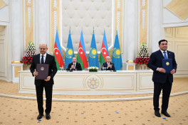 Azerbaijan-Kazakhstan documents exchanged -PHOTO -UPDATED 