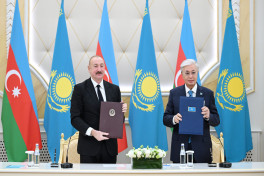 Azerbaijan-Kazakhstan documents exchanged -PHOTO -UPDATED 