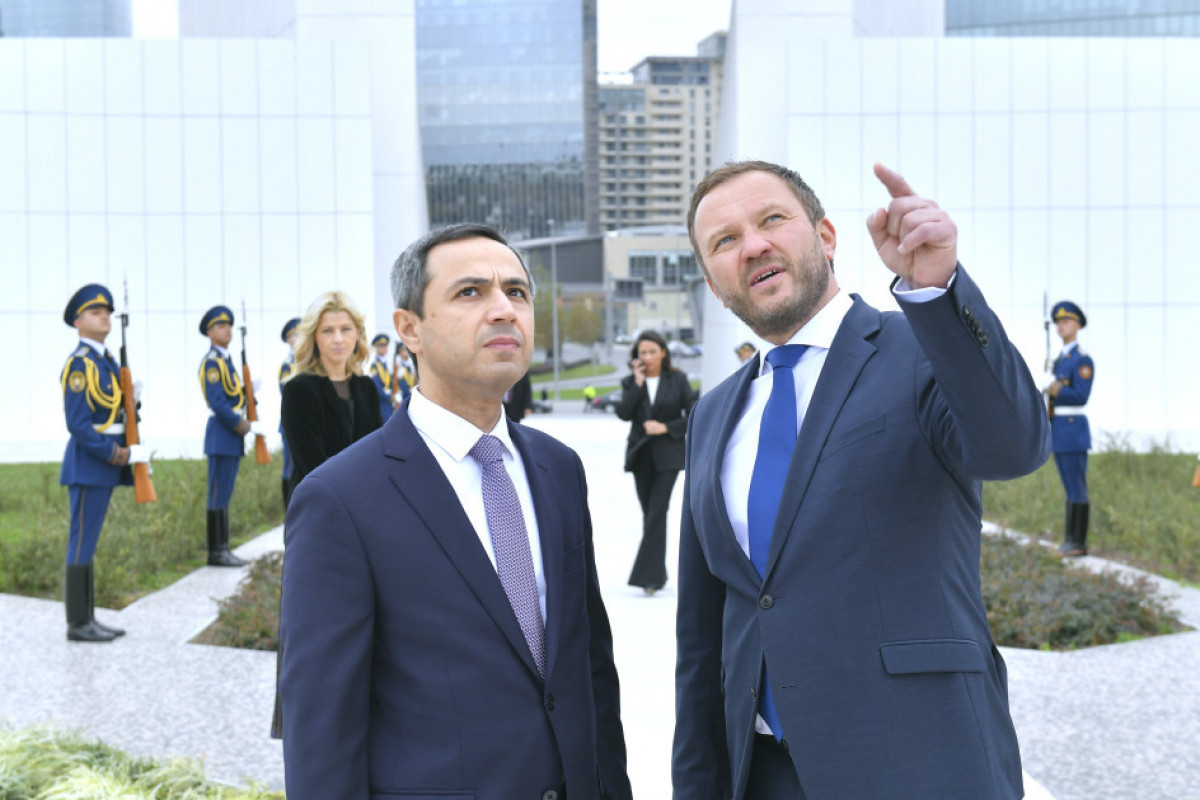 Estonian Foreign Minister visits Victory Park