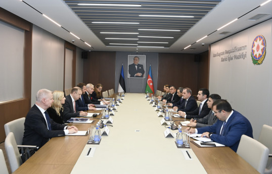 Azerbaijani and Estonian foreign ministers discuss political and economic cooperation in Baku -UPDATED 